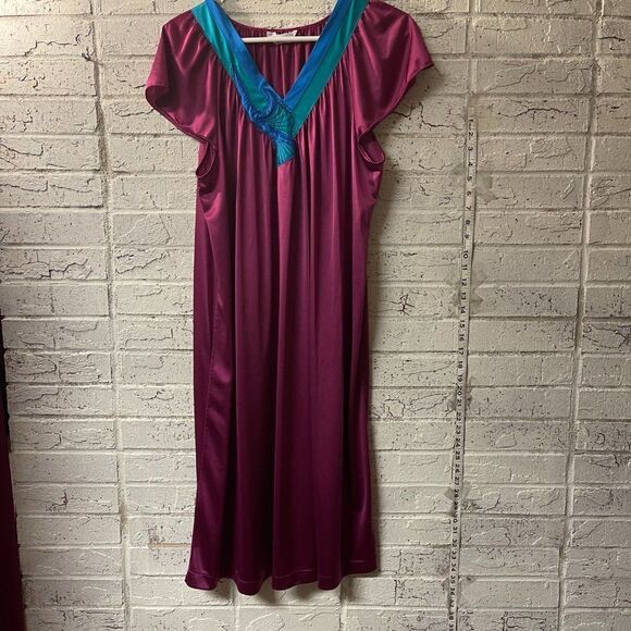 Vanity Fair Vintage nightgown robe nightgown 2pc Set 70s Large - Picture 2 of 11